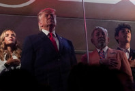 Trump, Netanyahu ve İsrail'e verdi veriştirdi