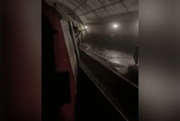 İstanbul'da metro raydan çıktı: Yaralılar var