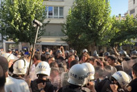 İzmir'de bir araya gelen gruba müdahale: 36 gözaltı