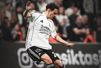 Beşiktaş'ta 6 futbolcuya veda: Salih Uçan ve 5 kiralık oyuncuyla yollar ayrıldı