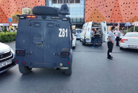 AVM’de silahlı saldırı: 2 yaralı