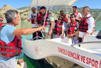 Bu ilde deniz yok ama denizci belgesi almak için sıraya girdiler