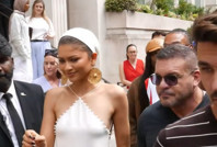 Zendaya'nın kırmızı halıda taktığı küpeler ortalığı karıştırdı