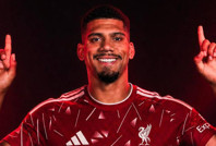Liverpool, Barcelona'dan Ronald Araujo'yu alıyor