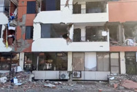 7,4 büyüklüğündeki depremde çok sayıda ölü var