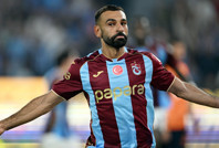 Salah'ı mutluluktan havalara uçurtan haber: Başkan ve kardeşi tebrik etti