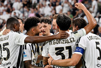 Juventus, Parma'yı 2-0 yenerek Serie A'da ikide iki yaptı