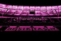 Beşiktaş'ın stadı pembeye büründü. Gerçek ortaya çıktı