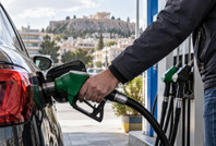 Gece yarısı tabelalar değişti. Motorine 4,95 TL'lik indirim geldi