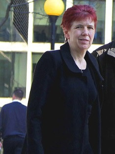 19 çocuklu Oto Galeri Kralı'nın tüm serveti temizlikçiye kaldı - Resim : 2