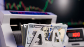 Dövizde 8 yıl sonra ilk