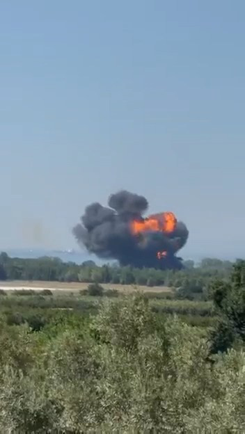 Yalova'da askeri uçak düştü - Resim : 2