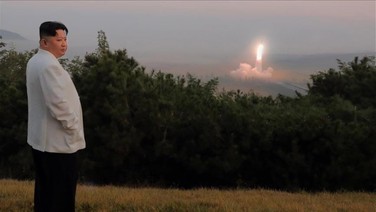 Kim yine düğmeye bastı, füzeler ateşlendi