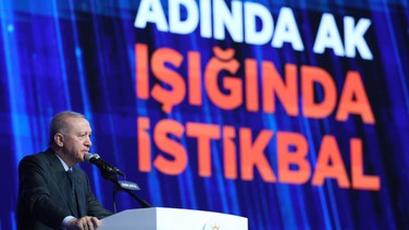 AKP'de kongre günü: Erdoğan'dan TÜSİAD'a kayıt dışı siyaset tepkisi