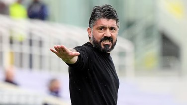 Gattuso ünlü yorumcunun üzerine yürüdü: Canlı yayında şok kavga