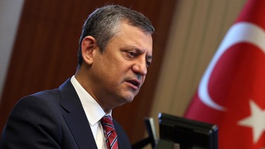 Özgür Özel'den 'şubeden serbest' çıkışı