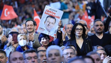 İmamoğlu tutuklandı, sosyal medya ayağa kalktı