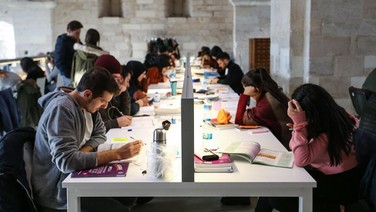 Özel üniversitelerin fahiş zammına yargı freni