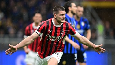 Milan, Inter'in içinden geçti: Finale yükseldiler