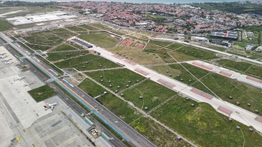 Atatürk Havalimanı’nın pistleri kaykay pisti oldu: Zarar 22,5 milyar lira
