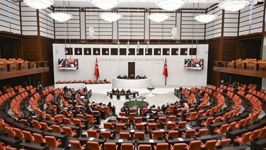 Muhalif belediyelere yetki tırpanı