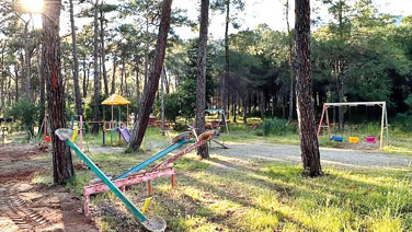 Çocuk parkı gitti şezlonglar geldi