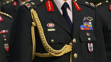 Emeklilik dilekçesi verdi, Jandarma'da taşlar yerinden oynadı