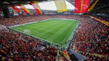 Göztepe-Fenerbahçe arasında tribün kavgası: Valilik tartışmaya son noktayı koydu