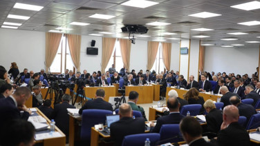 Plan ve Bütçe Komisyonu'nda AKP ve İYİ Parti milletvekilleri arasında tartışma