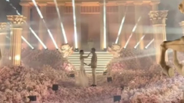 Böyle evlenme teklifi görülmedi... On binlerce dolara devasa set yaptırdı