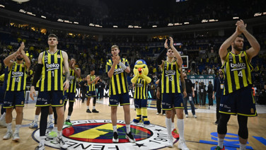 Dev maçta kazanan Fenerbahçe: Laso Efes'te kötü başladı