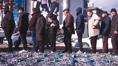 Binlerce kişiye ücretsiz dağıttı: Kilosu 150 TL, insanlar alamıyor