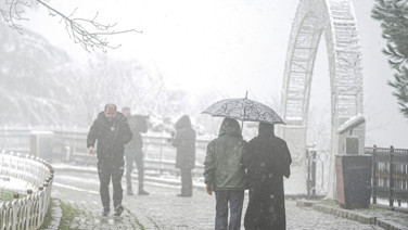 Korkulan olmadı: İstanbul beyaz örtüyü giydi