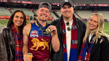 Ülkeyi sarsan skandal: Ünlü sporcu eşinin kankasıyla yakalandı