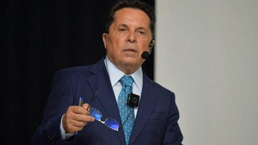 Ahmet Özer'e 6 yıl 3 ay hapis cezası