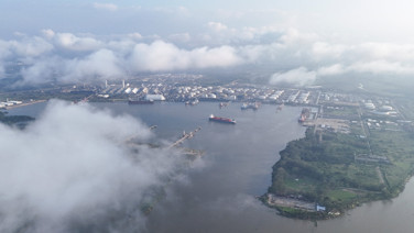 Gözetleme dronları bölgede, üç seçenek masada... Küba'nın son 'can damarı' hedefte