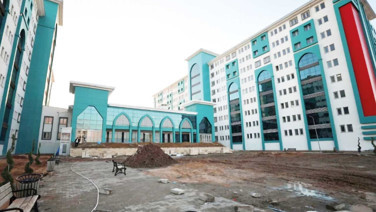 Akademiyi kazandılar fırsatçılara takıldılar