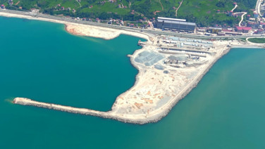 Milyonlarca ton taş kullanıldı: Bir kent 'uzuyor'