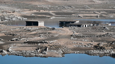 Son yağışlar baraja yetmedi: Eski yapılar ortaya çıktı