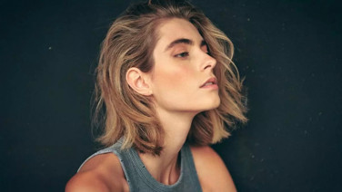 Genç manken evinde ölü bulundu