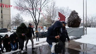 438 milyon TL'lik hareketlilik: 61 kişi tutuklandı