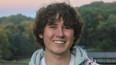 YouTube genç aktivistin hesabını kapattı, tepki yağdı