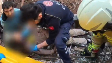 İnşaat alanında başına demir saplandı