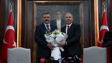 Gideni eleştirdi, gelene seslendi: İşe buradan başlayın