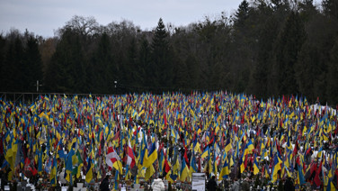 4 yıl geride kaldı: Şehitlikler doldu