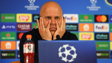 Arne Slot'tan Galatasaray övgüsü: Yıldız isme dikkat çekti!