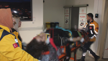 Anne-baba öldü, çocuklar yaralı