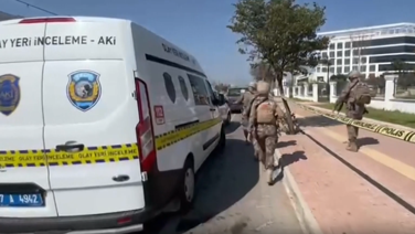 Antalya'da hükümet konağında silah sesleri