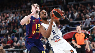 Efes, Barcelona'ya boyun eğdi: 71-78