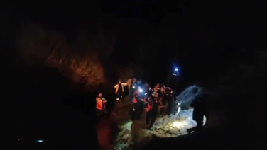 Elazığ'da otomobil şarampole yuvarlandı: 5 yaralı